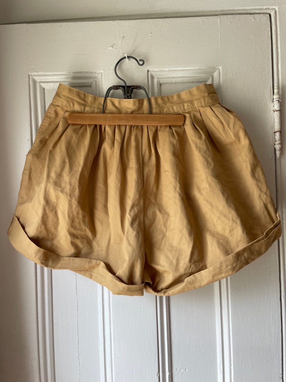 Döen Paige Shorts size 6 in Tan - Picture 3 of 5